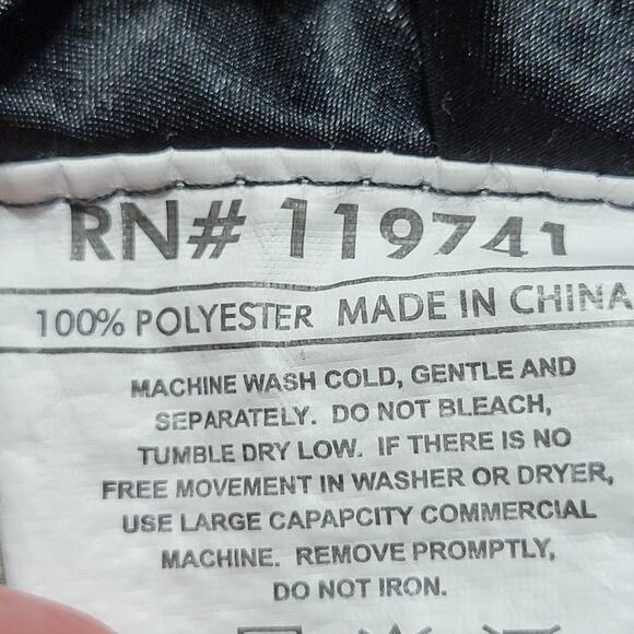 Diva Fuzzy / Satin Pink Black Infant Blanket w/ Zebra Patch - 30" x 38" - Picture 3 of 3